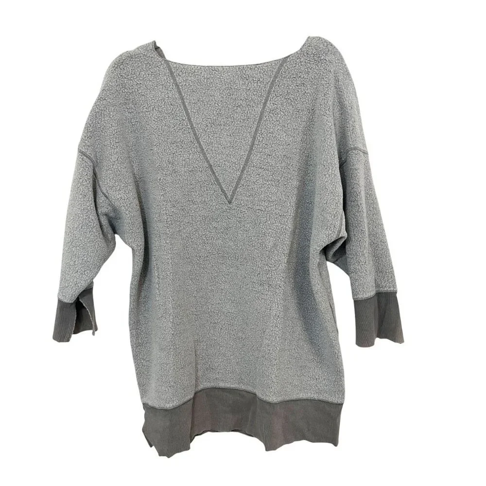 pullover neck